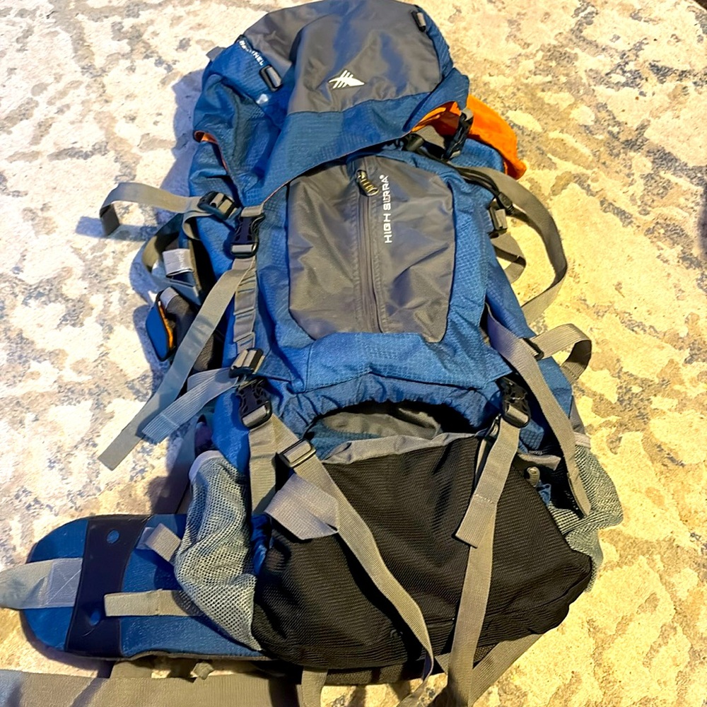 Very clean high sierra hiking back pack